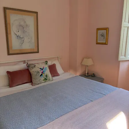 Chateau De La Lanette Guest house Salechan