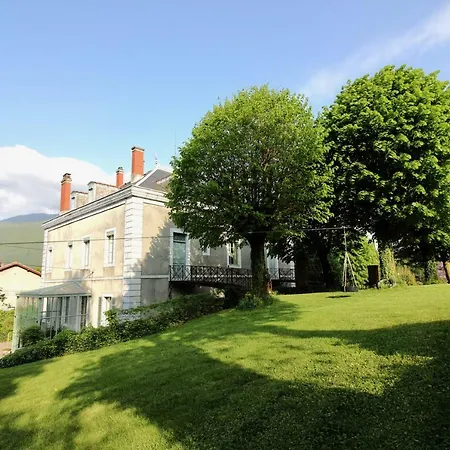 Chateau De La Lanette Guest house Salechan