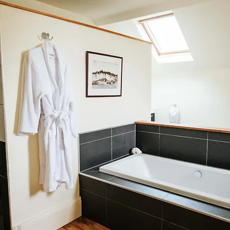 Chateau De La Lanette Saléchan