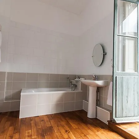 Chateau De La Lanette Guest house Salechan